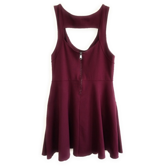 Kimchi Blue Urban Outfitters Camrin Fit & Flare Skater Dress in Burgundy Size L - Picture 7 of 9